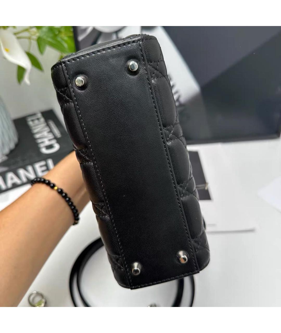 CHRISTIAN DIOR Черная кожаная сумка с короткими ручками, фото 5