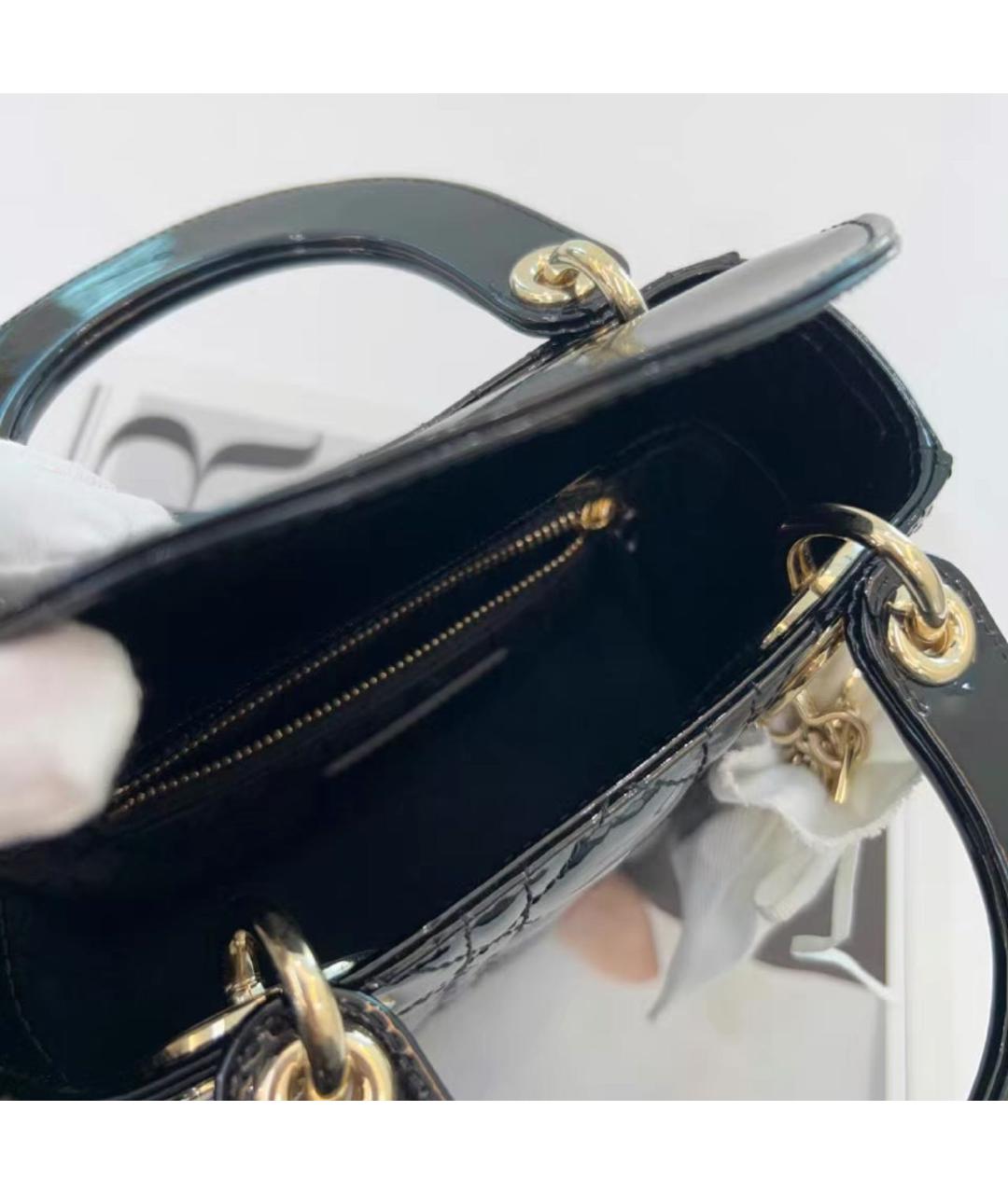 CHRISTIAN DIOR Черная сумка с короткими ручками из лакированной кожи, фото 7