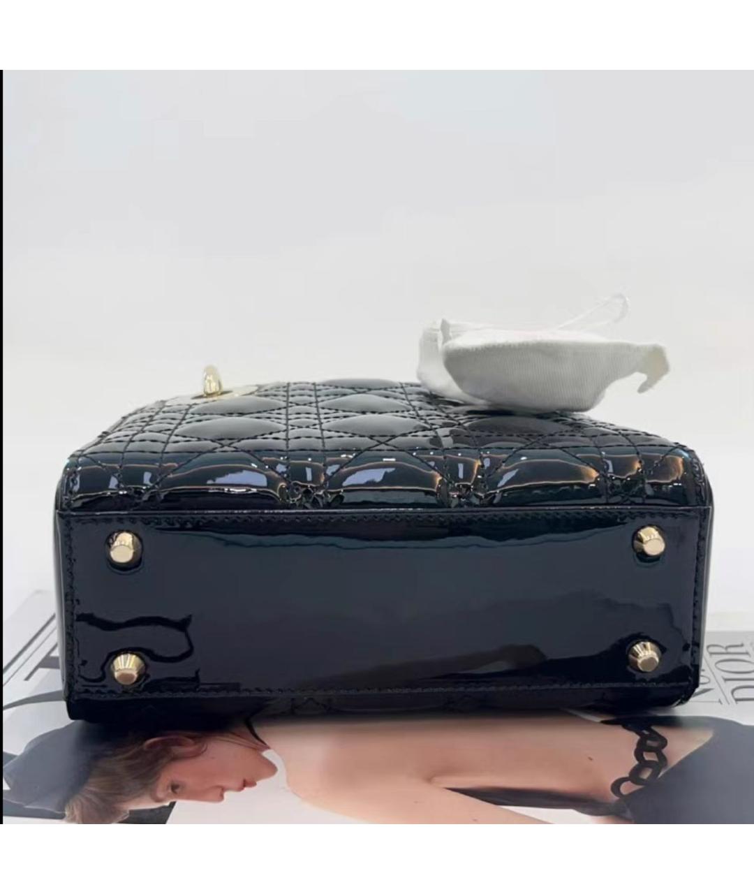 CHRISTIAN DIOR Черная сумка с короткими ручками из лакированной кожи, фото 5