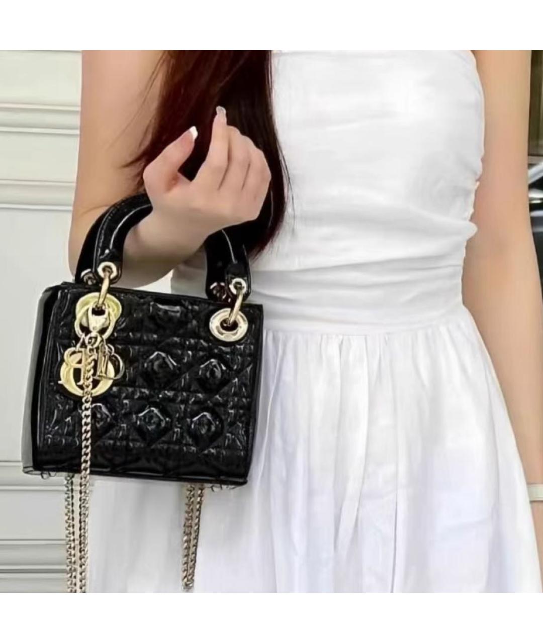 CHRISTIAN DIOR Черная сумка с короткими ручками из лакированной кожи, фото 3