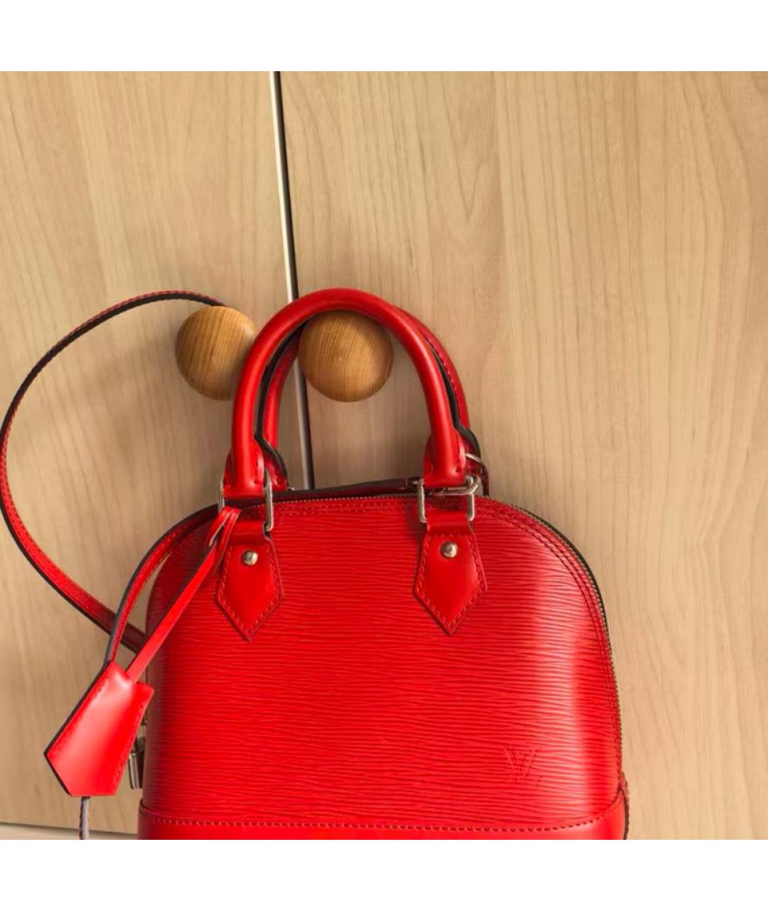 LOUIS VUITTON Красная кожаная сумка с короткими ручками, фото 2