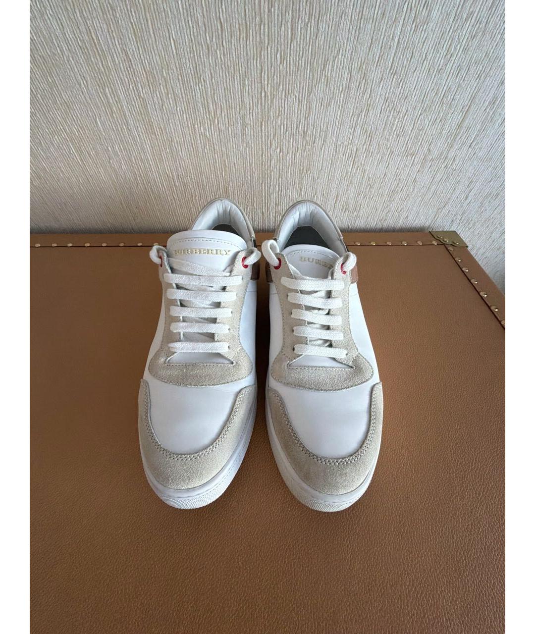 BURBERRY Белые кожаные низкие кроссовки / кеды, фото 2