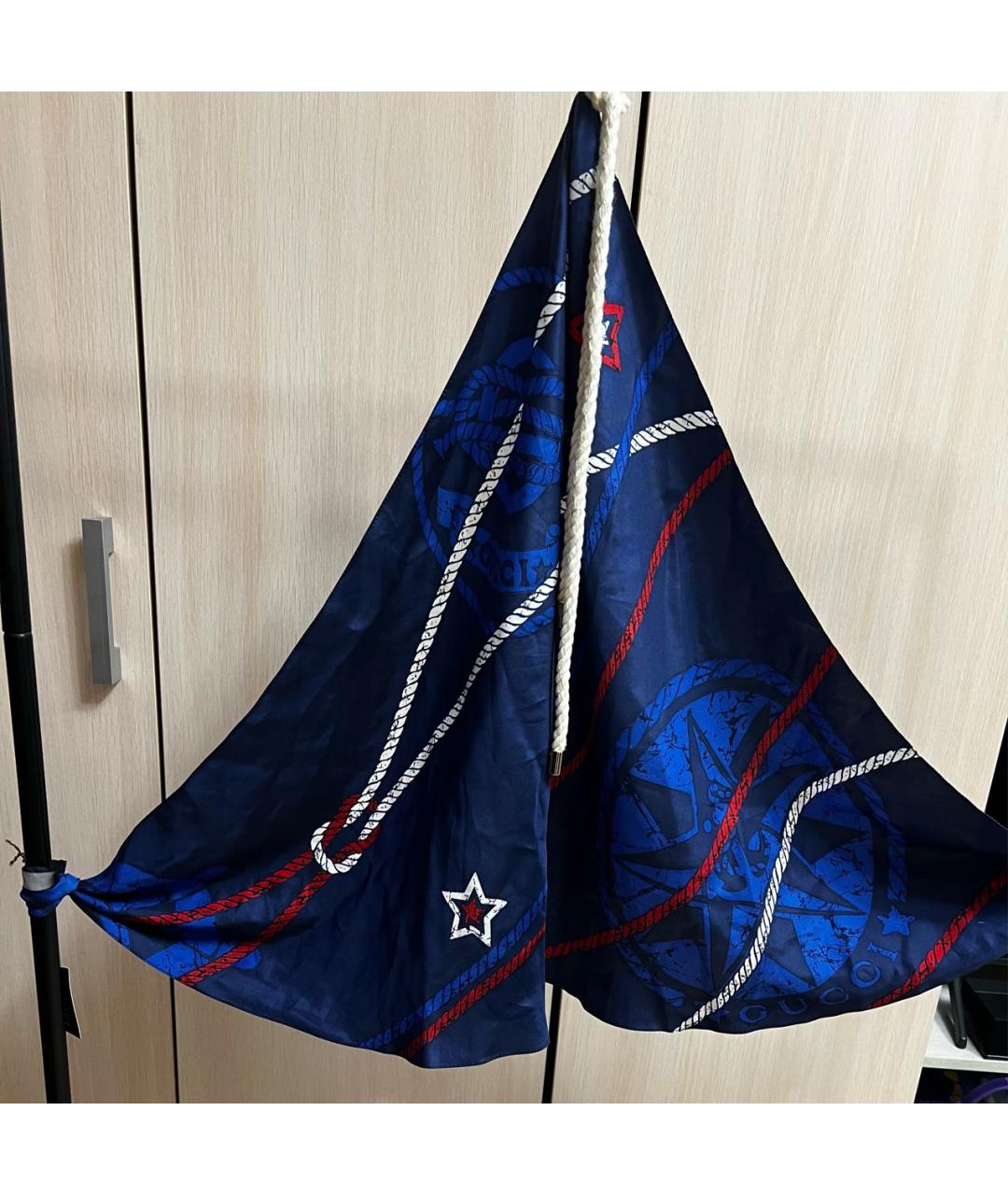 GUCCI Темно-синее шелковое парео, фото 9