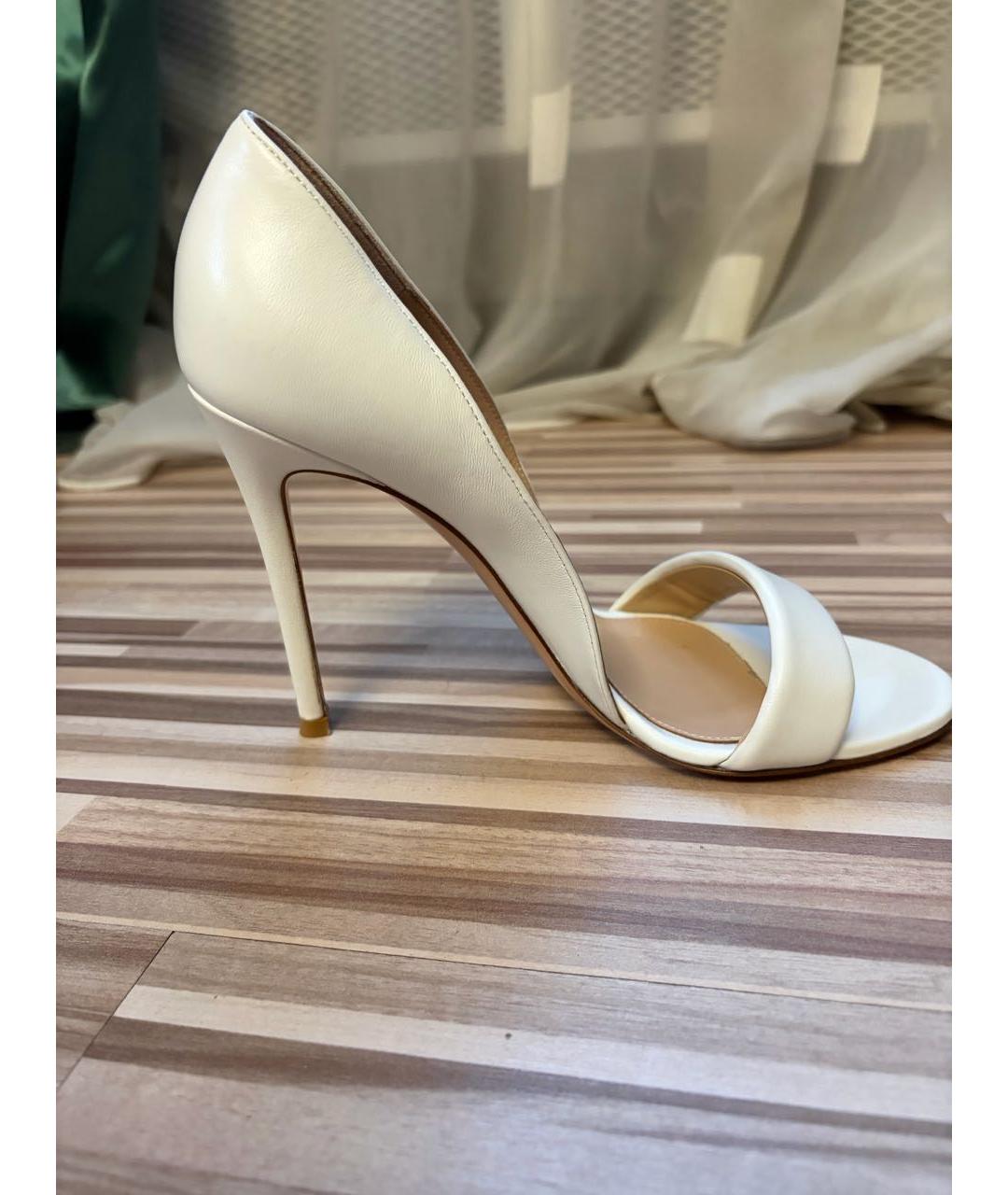 GIANVITO ROSSI Белые кожаные босоножки, фото 8