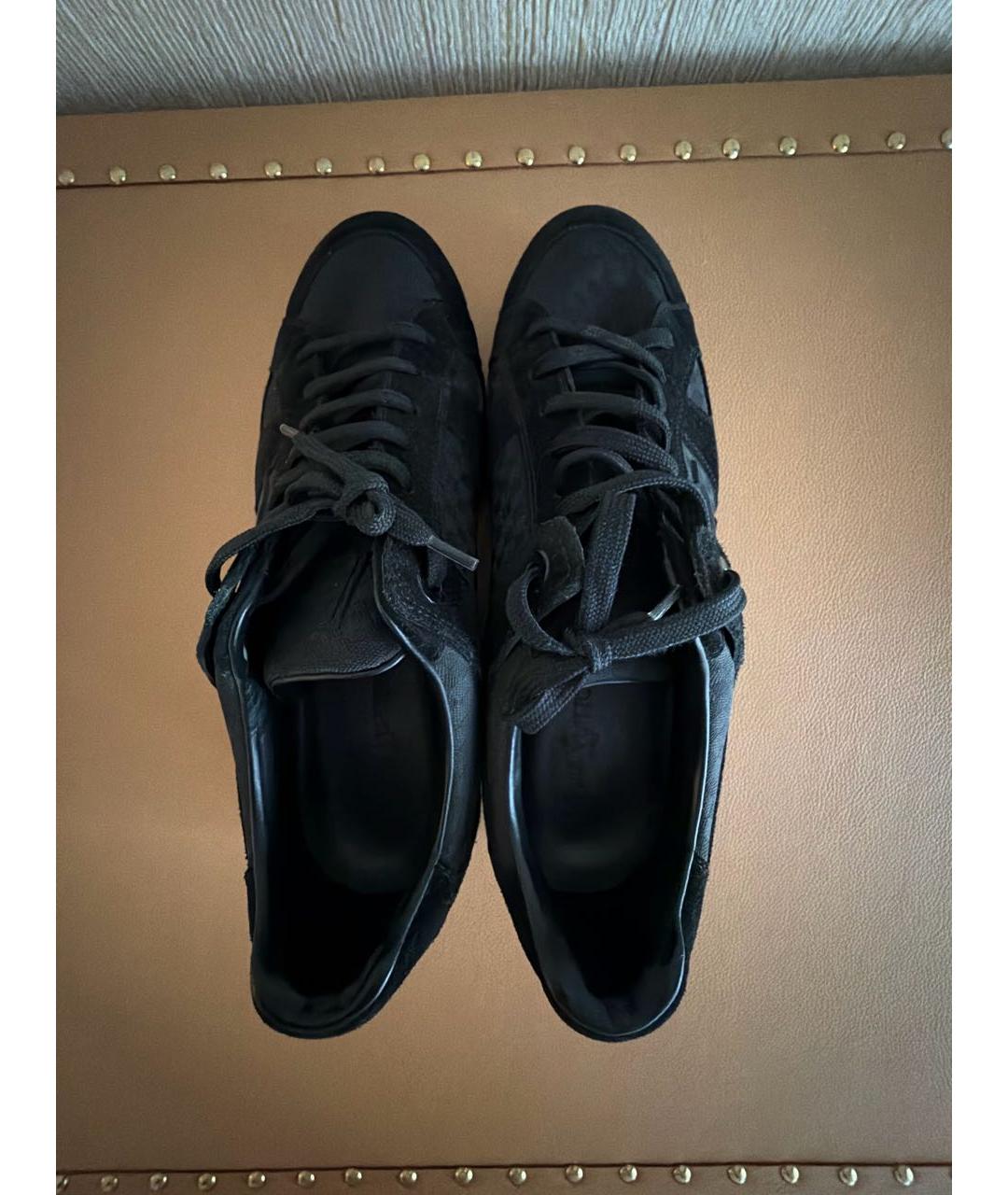 LOUIS VUITTON Черные замшевые низкие кроссовки / кеды, фото 3