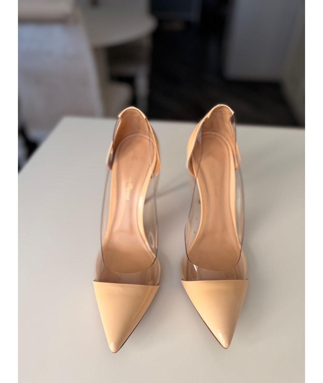 GIANVITO ROSSI Бежевые туфли из лакированной кожи, фото 4