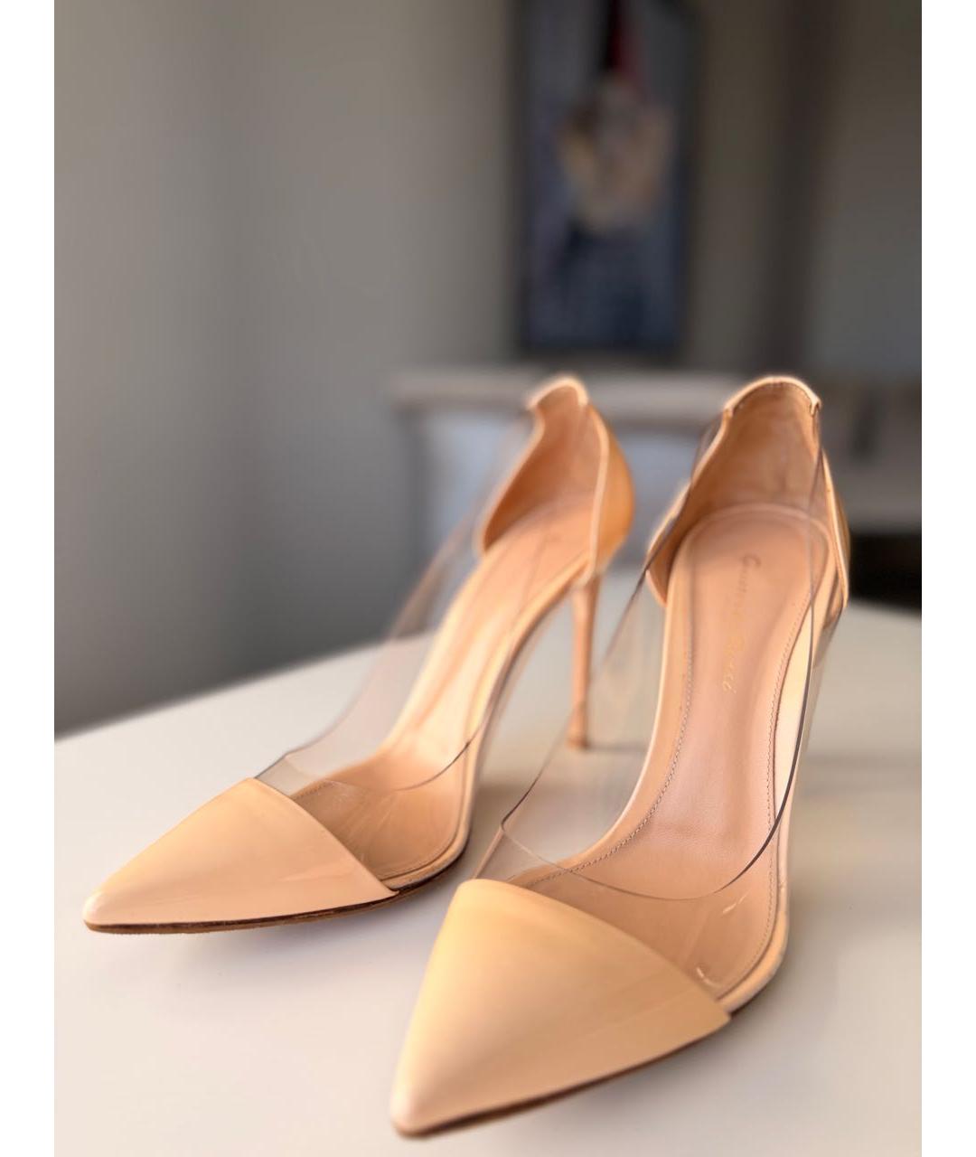 GIANVITO ROSSI Бежевые туфли из лакированной кожи, фото 7