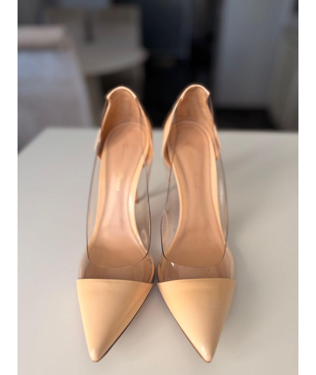 GIANVITO ROSSI Бежевые туфли из лакированной кожи, фото 3