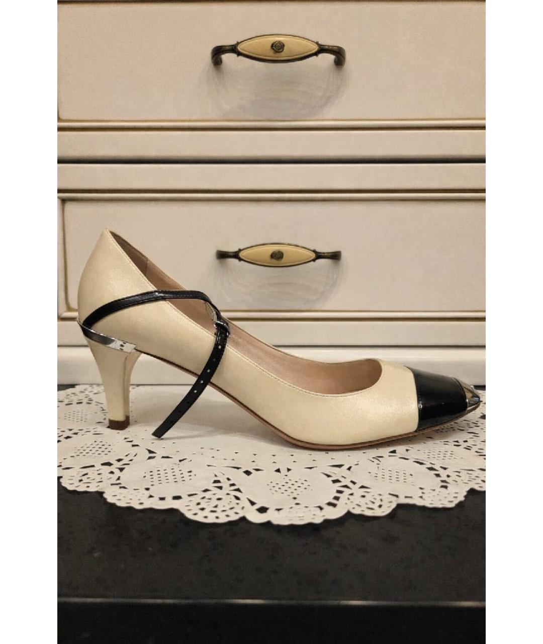 PRADA Бежевые кожаные туфли, фото 5
