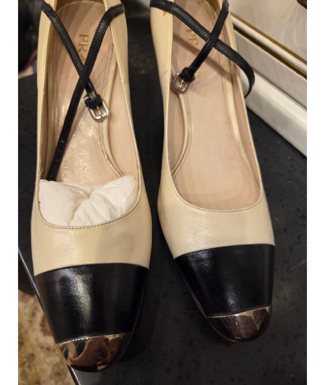 PRADA Бежевые кожаные туфли, фото 2