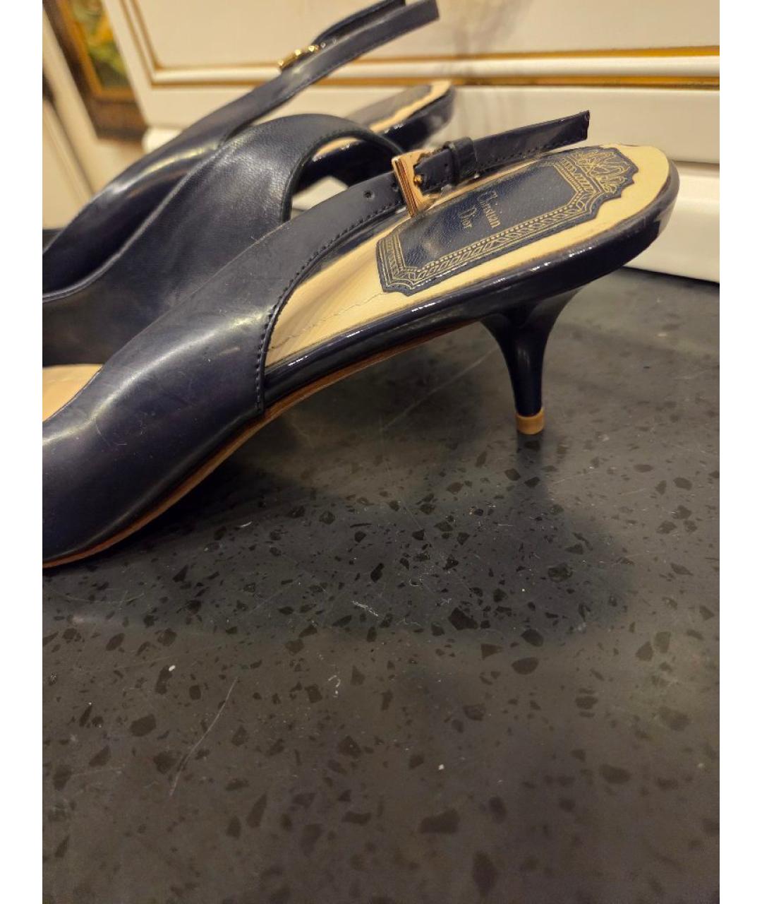 CHRISTIAN DIOR Темно-синие кожаные лодочки на низком каблуке, фото 4