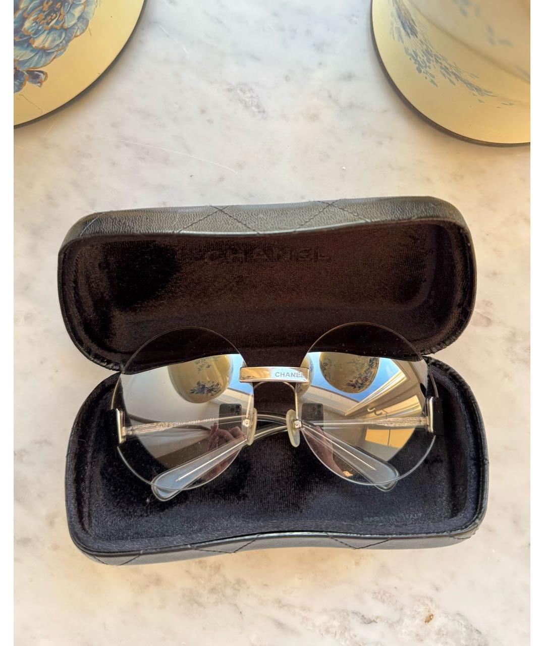 CHANEL Серые пластиковые солнцезащитные очки, фото 8
