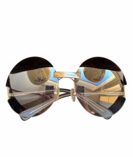 CHANEL Солнцезащитные очки