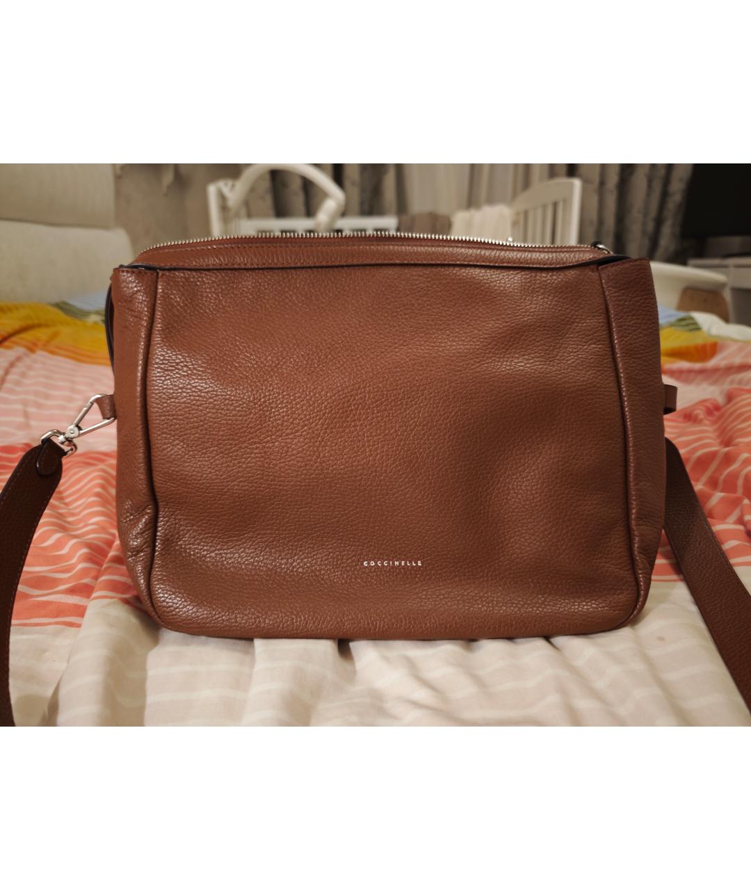 COCCINELLE Коричневая кожаная сумка через плечо, фото 4