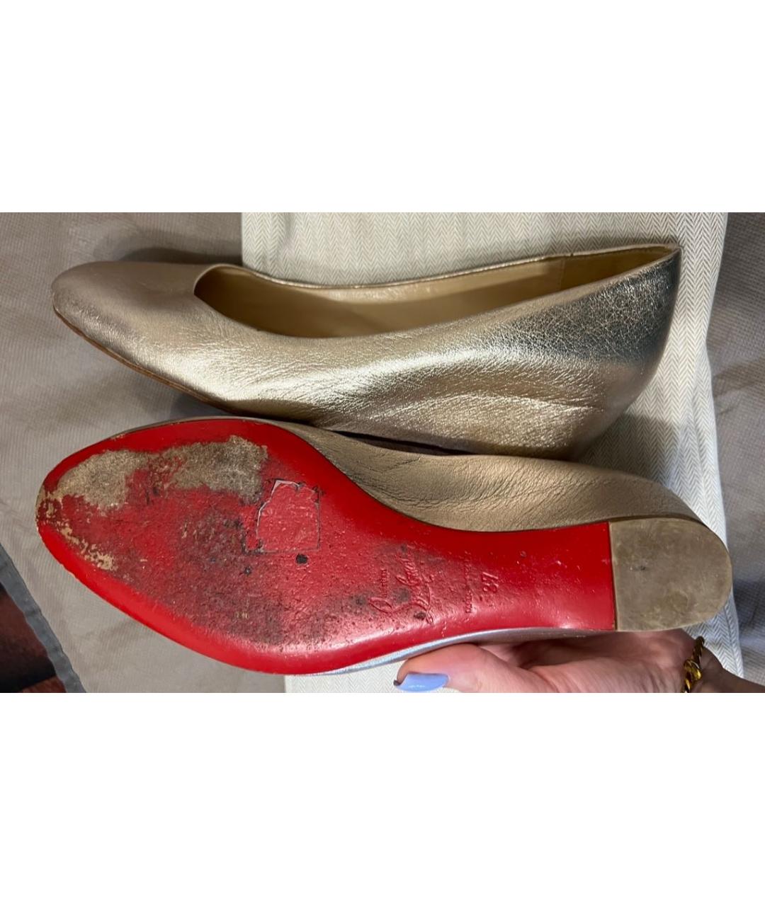 CHRISTIAN LOUBOUTIN Золотые кожаные туфли, фото 3