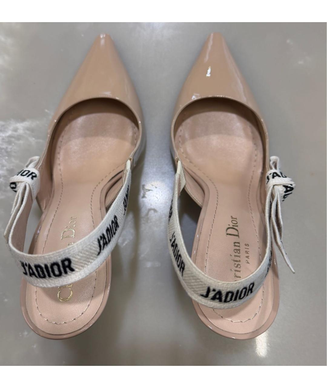 CHRISTIAN DIOR Бежевые туфли из лакированной кожи, фото 3