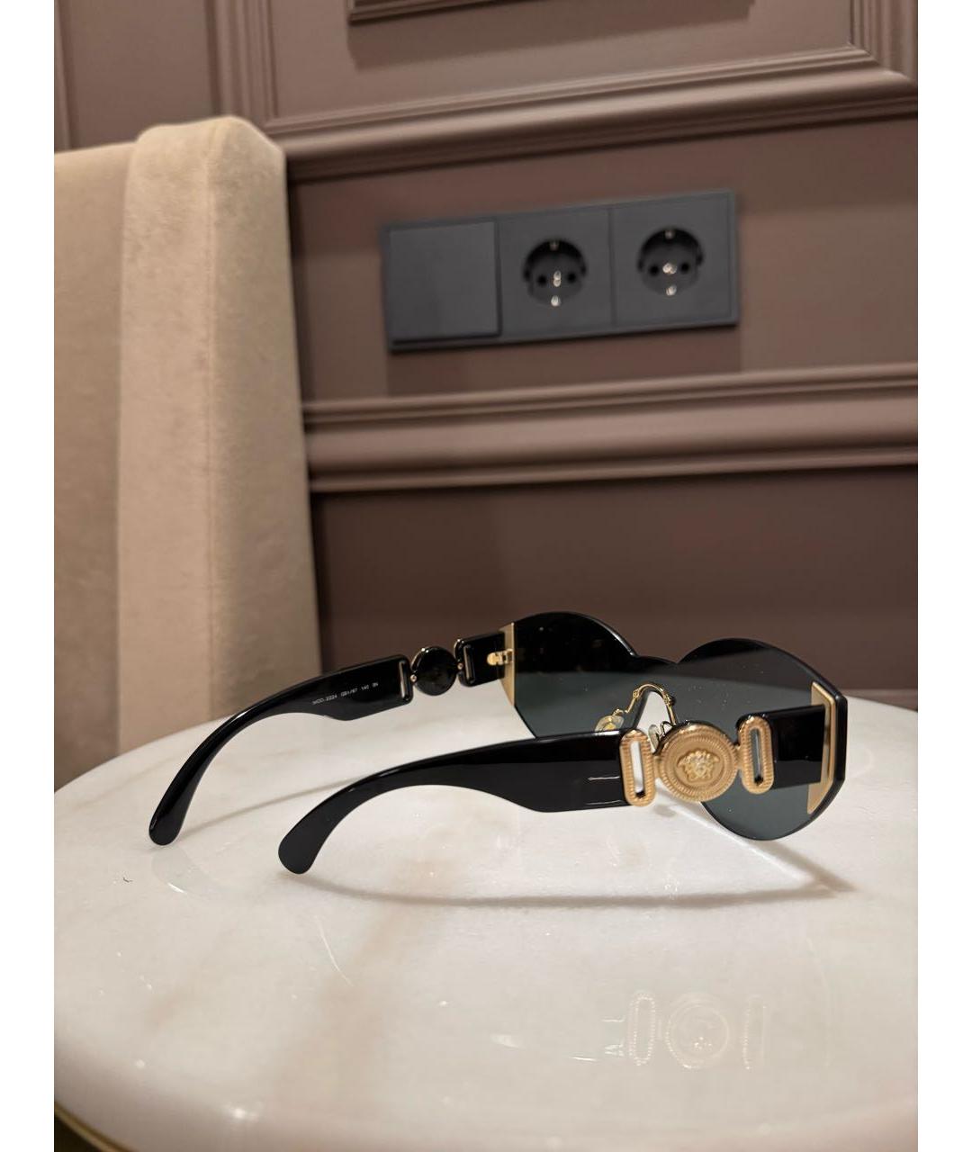 VERSACE Черные пластиковые солнцезащитные очки, фото 3