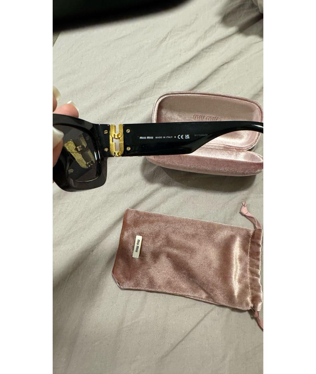 MIU MIU Черные пластиковые солнцезащитные очки, фото 3