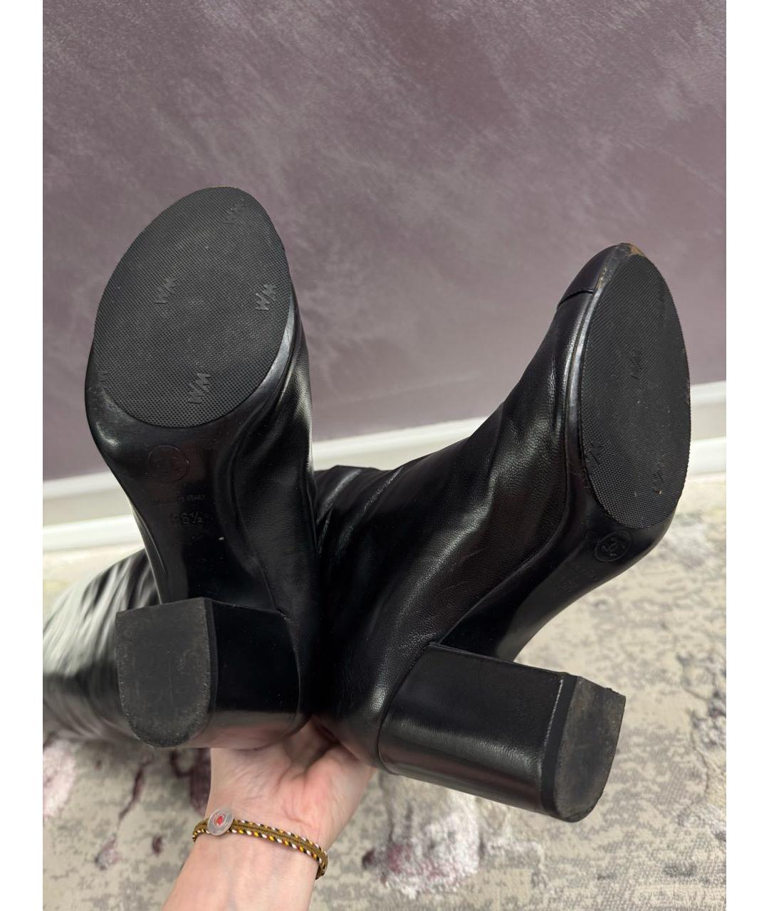 CHANEL Черные кожаные сапоги, фото 2