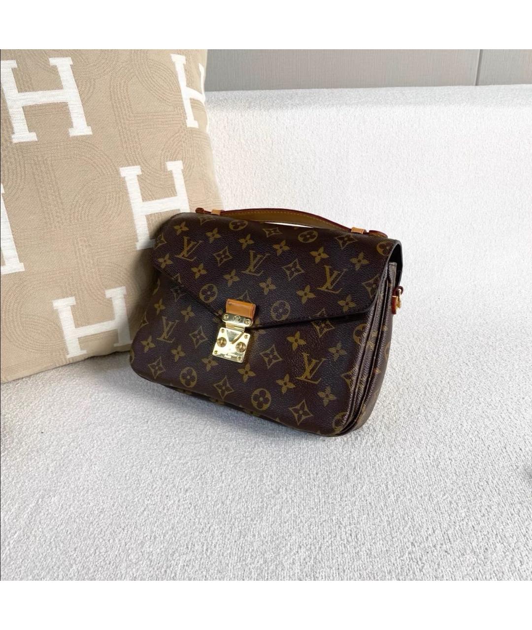 LOUIS VUITTON Коричневая кожаная сумка через плечо, фото 3