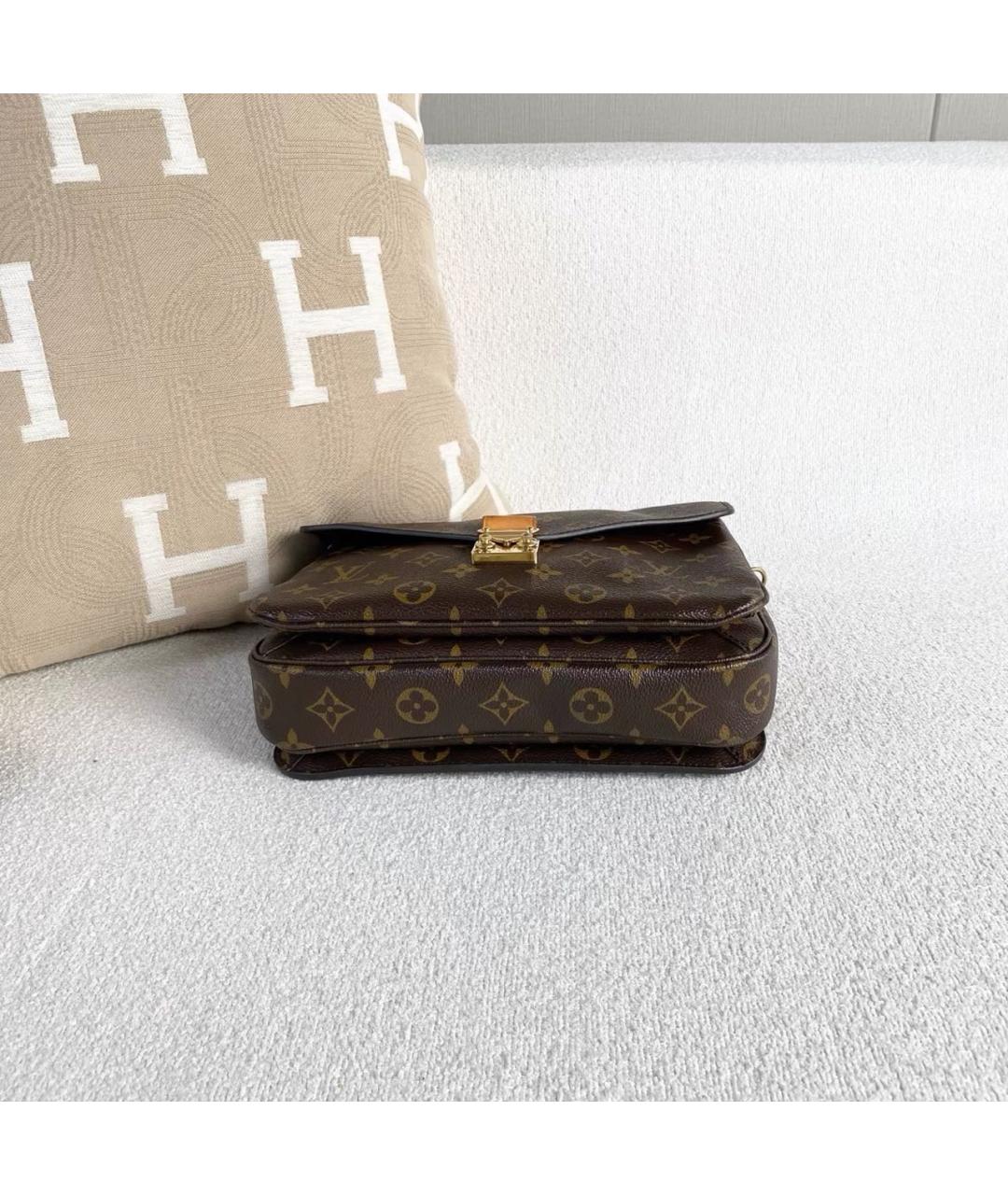 LOUIS VUITTON Коричневая кожаная сумка через плечо, фото 5