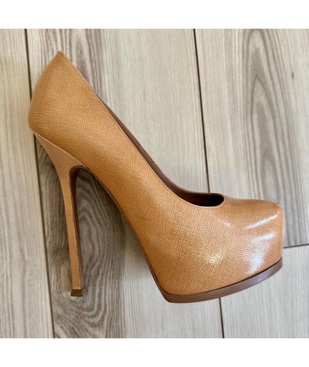 SAINT LAURENT Бежевые туфли из лакированной кожи, фото 9