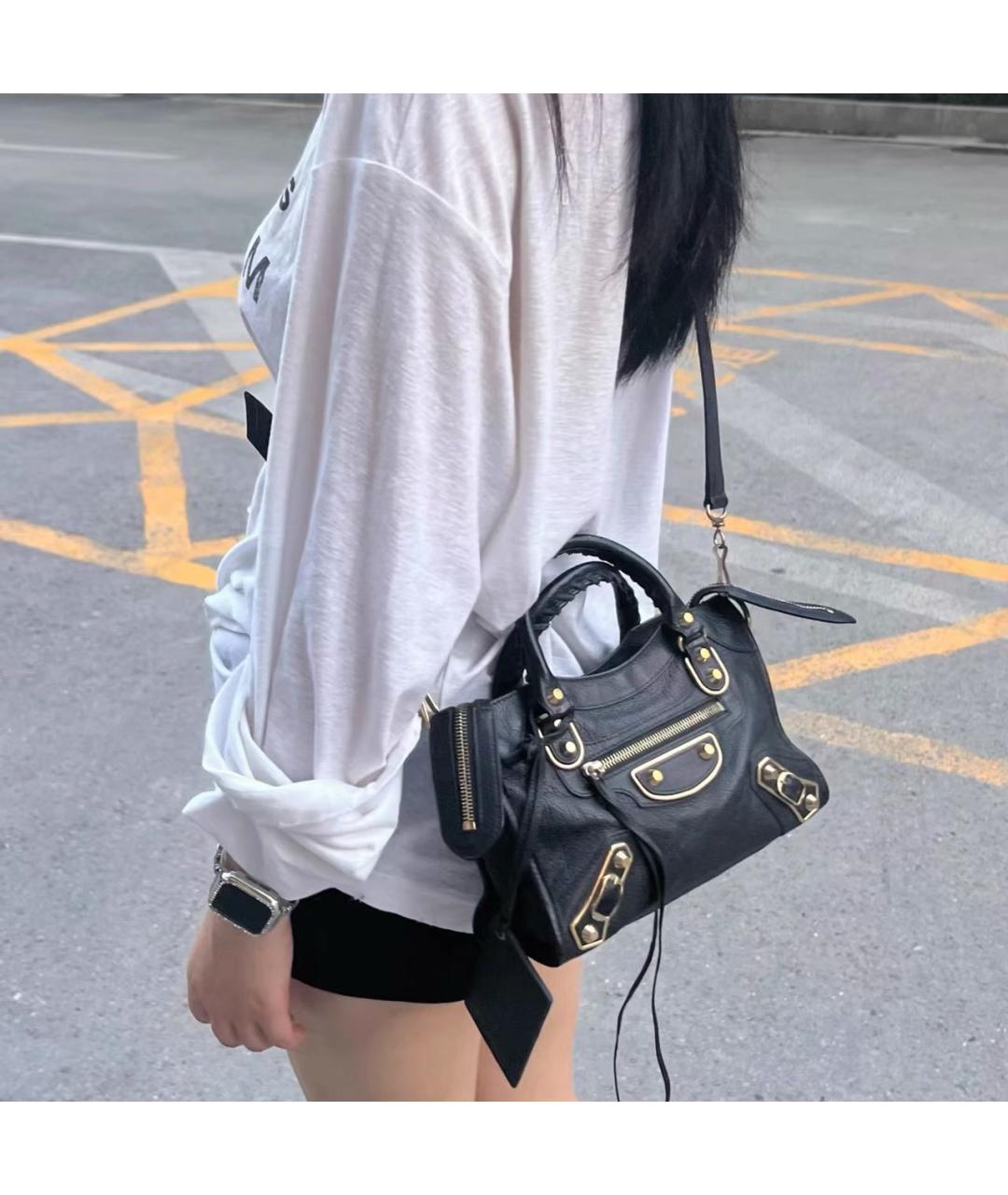 BALENCIAGA Черная кожаная сумка через плечо, фото 8