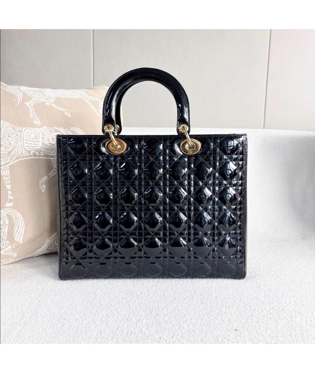 CHRISTIAN DIOR Черная сумка тоут из лакированной кожи, фото 2