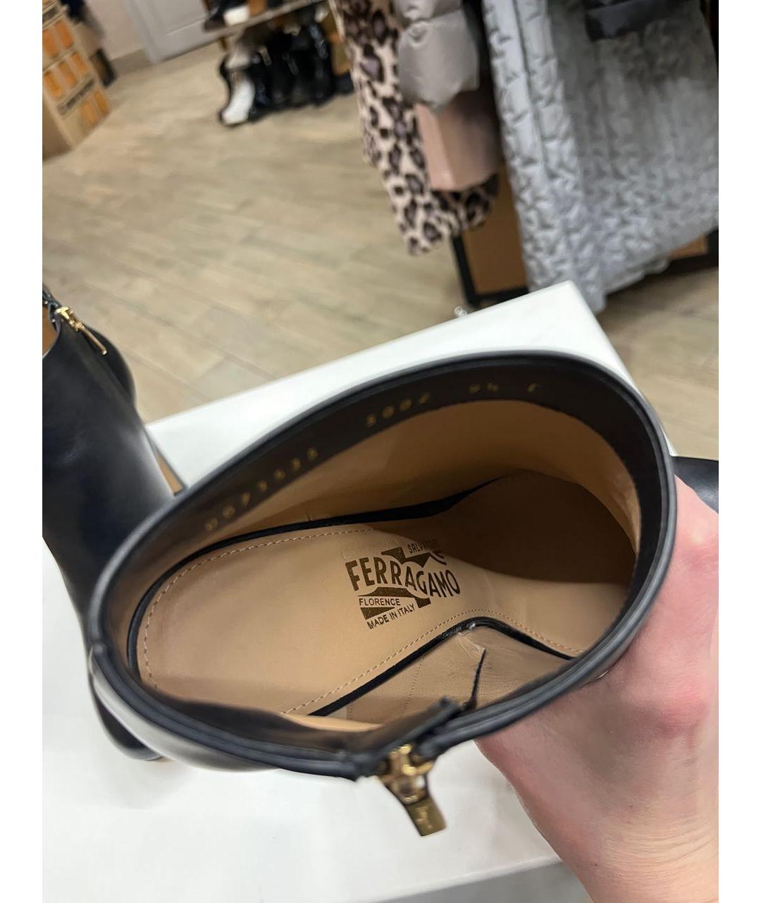 FERRAGAMO Черные кожаные ботильоны, фото 2