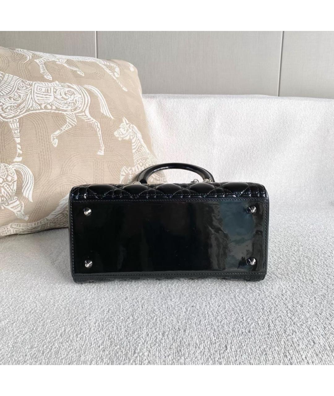 CHRISTIAN DIOR Черная сумка с короткими ручками из лакированной кожи, фото 4