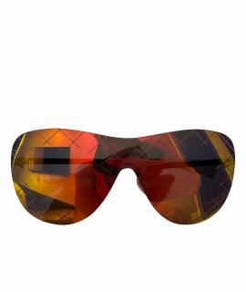 CHANEL Солнцезащитные очки