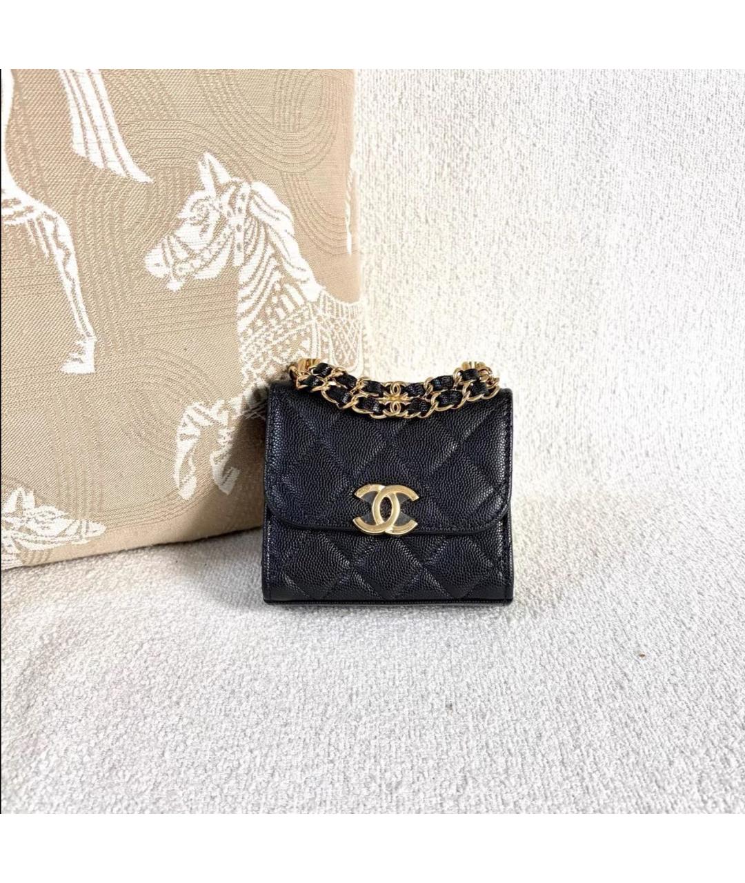 CHANEL Черная кожаная сумка через плечо, фото 2