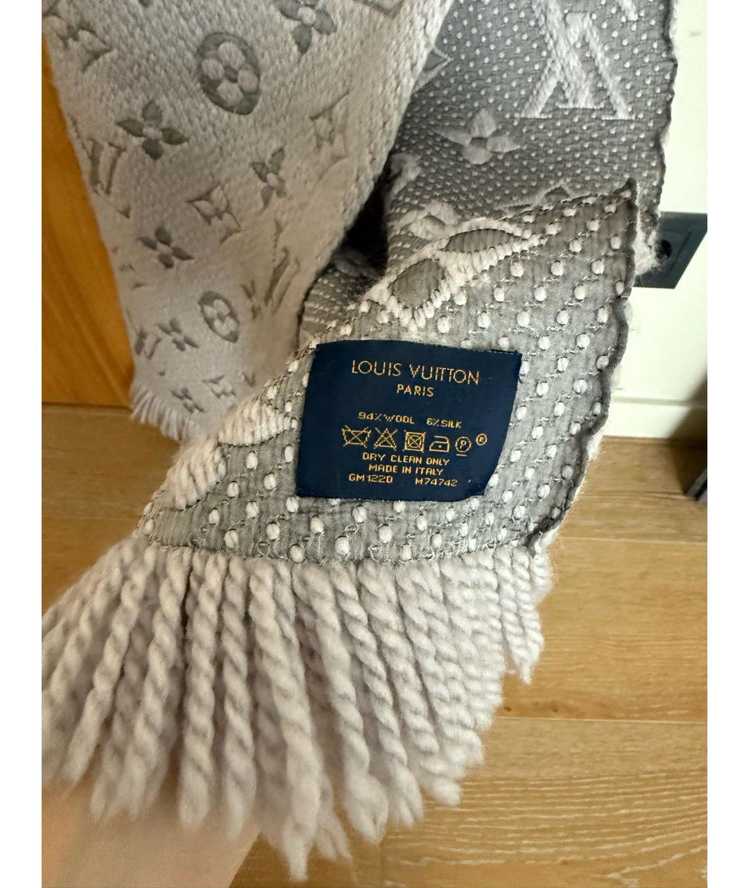 LOUIS VUITTON Серый шерстяной шарф, фото 3