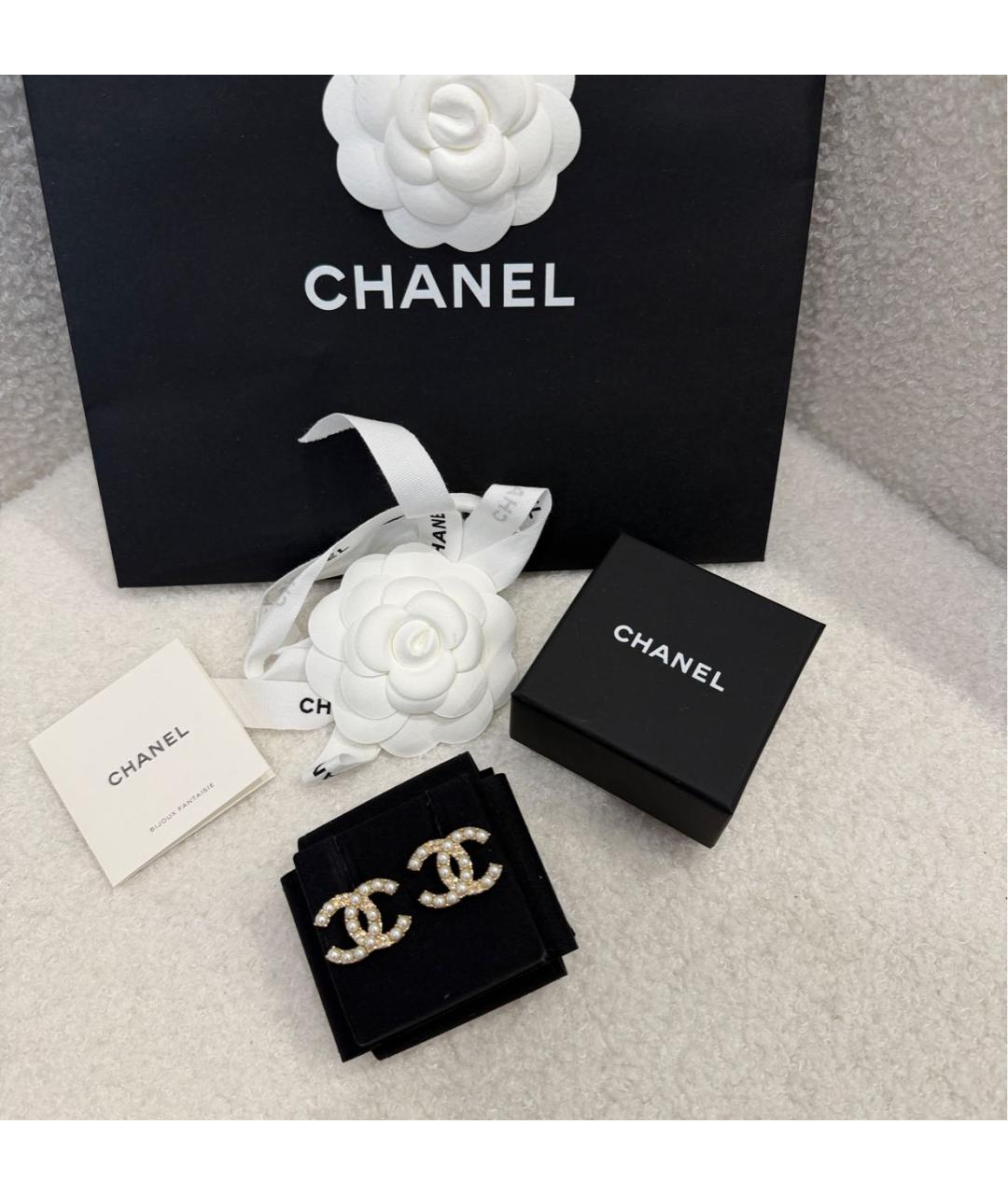 CHANEL Белые жемчужные серьги, фото 2