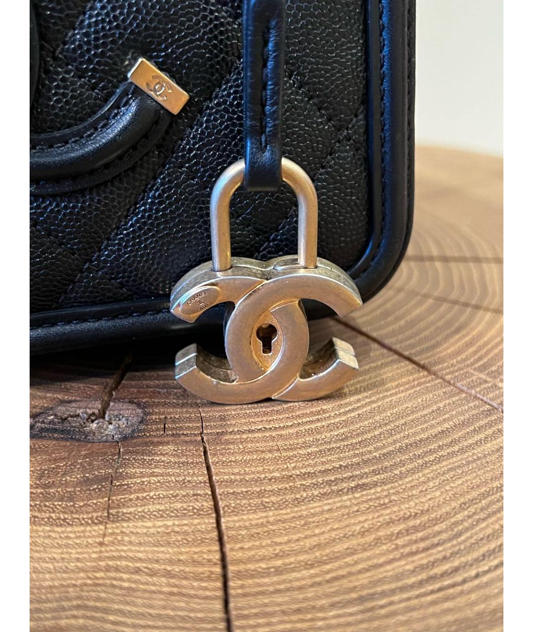 CHANEL Черная кожаная сумка через плечо, фото 3