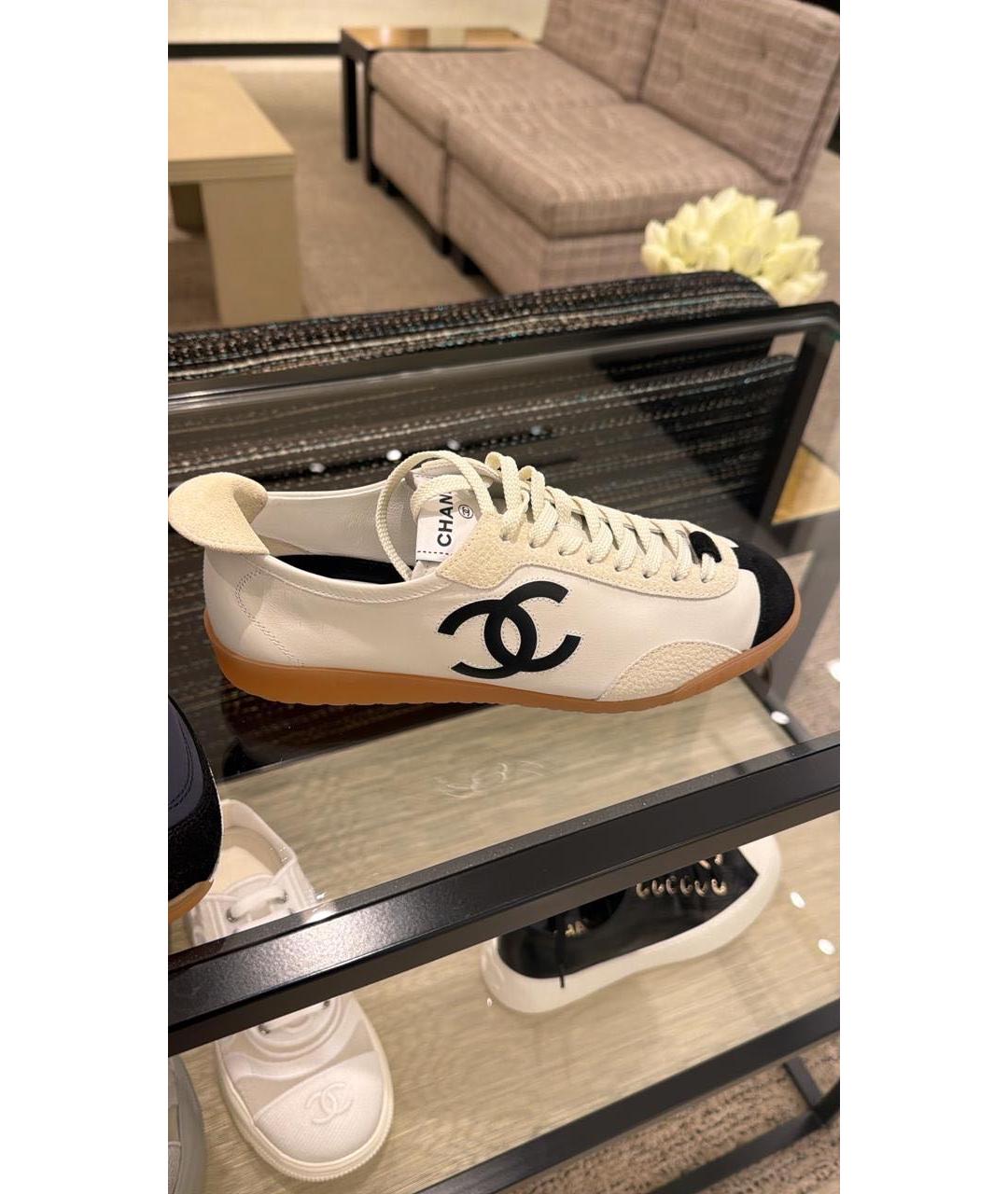 CHANEL Белые кожаные кеды, фото 2