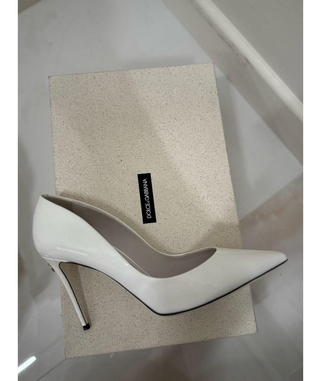 DOLCE&GABBANA Белые туфли из лакированной кожи, фото 9
