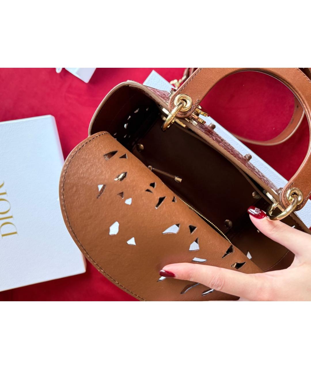 CHRISTIAN DIOR Коричневая кожаная сумка с короткими ручками, фото 4