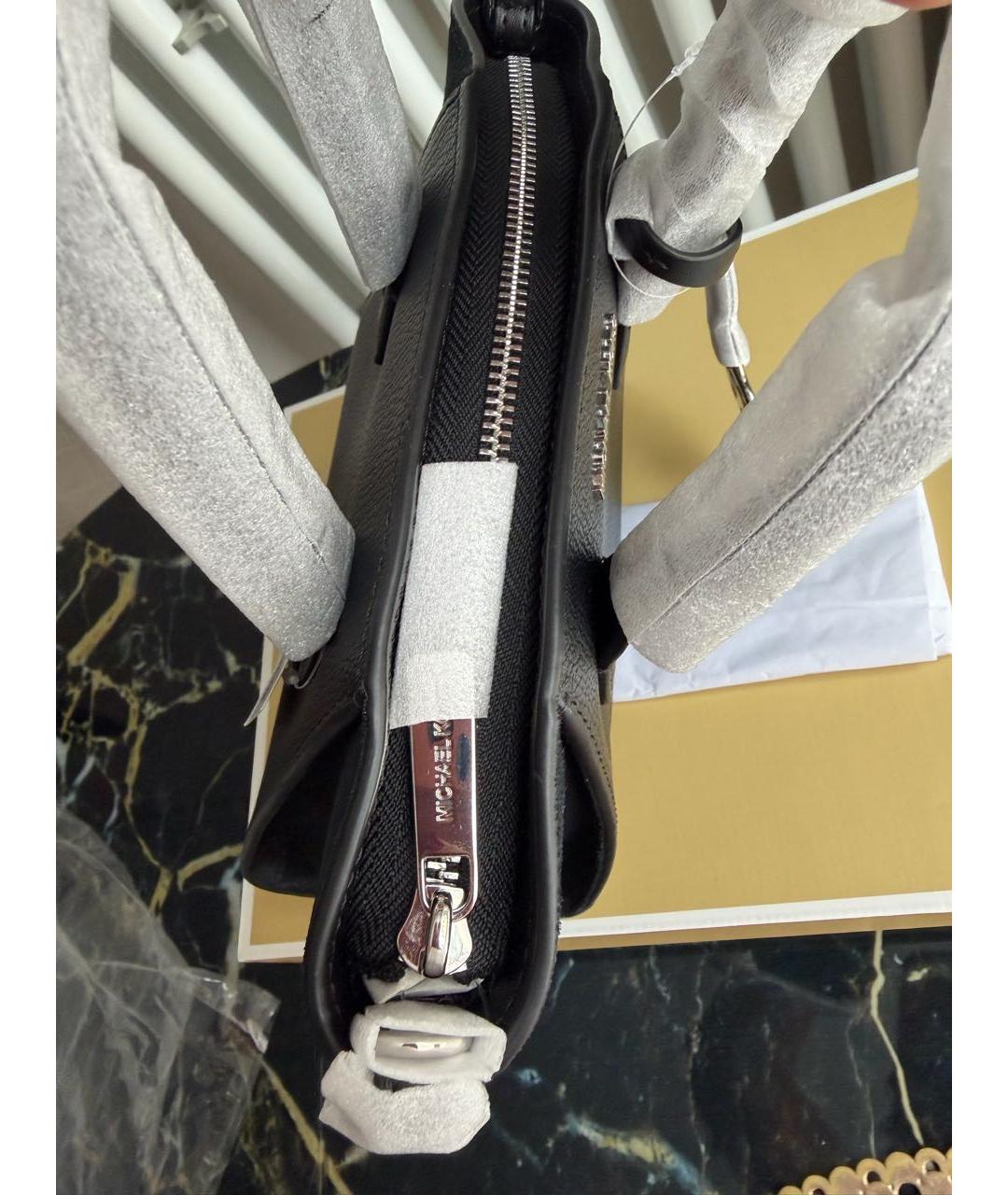 MICHAEL KORS Черная кожаная сумка через плечо, фото 6