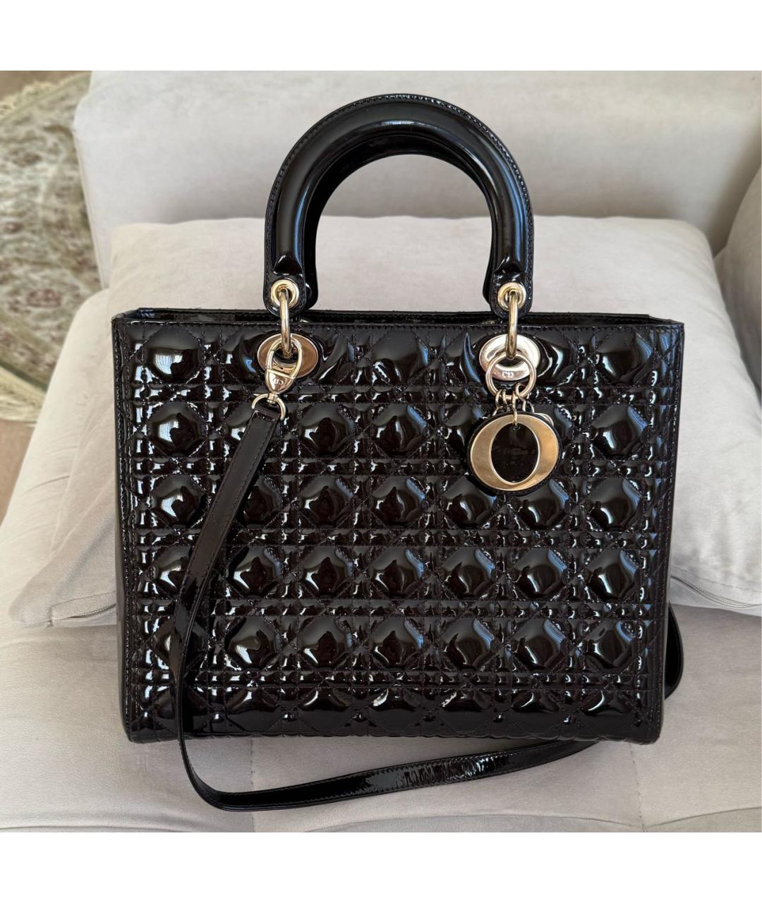 CHRISTIAN DIOR Коричневая сумка с короткими ручками из лакированной кожи, фото 8