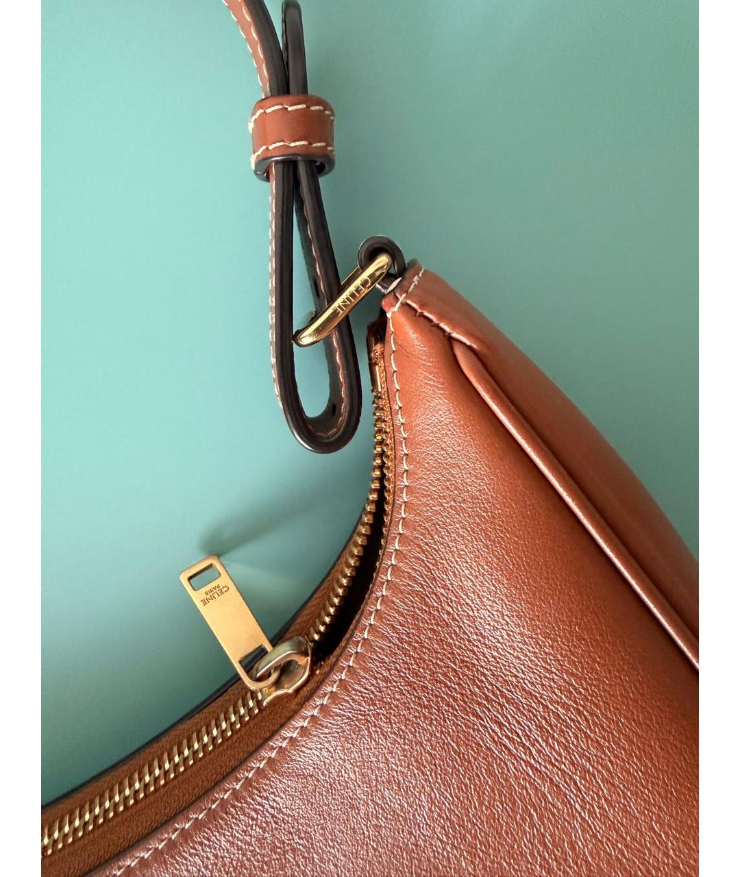 CELINE Коричневая кожаная сумка с короткими ручками, фото 5