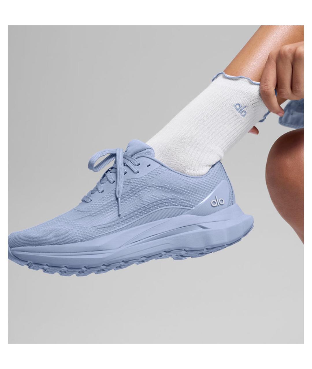 ALO YOGA Голубые текстильные кроссовки, фото 5