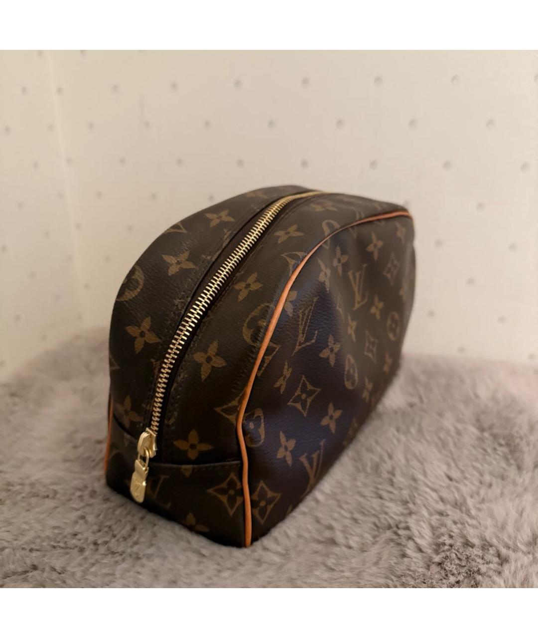 LOUIS VUITTON Коричневая косметичка, фото 2