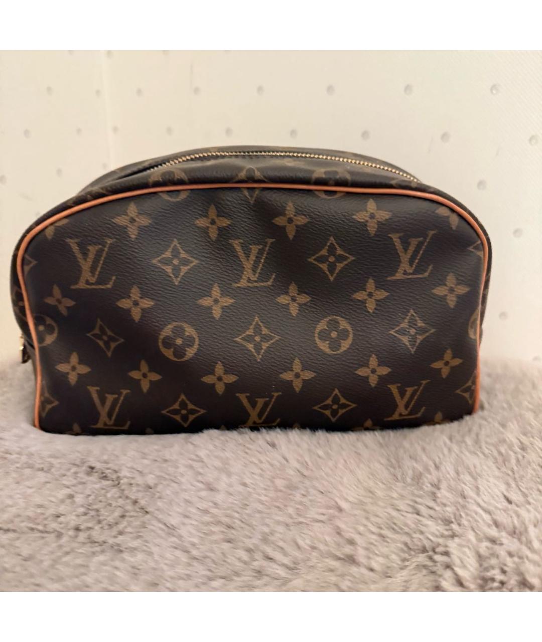 LOUIS VUITTON Коричневая косметичка, фото 5
