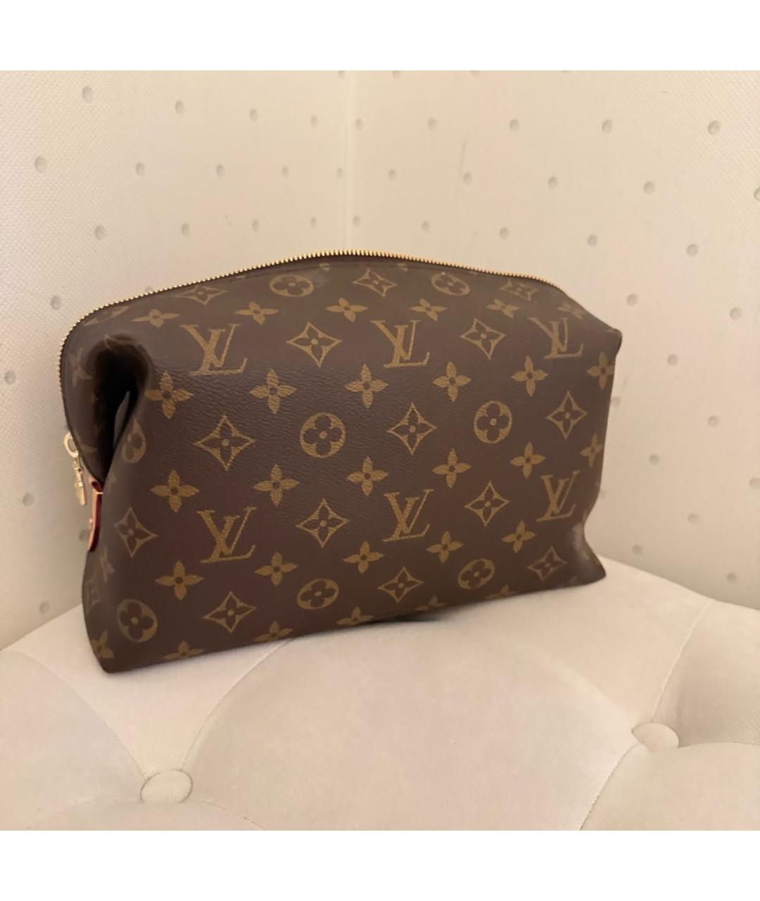 LOUIS VUITTON Коричневая косметичка, фото 3