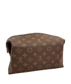 LOUIS VUITTON Косметичка