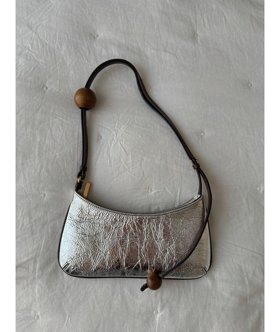 JACQUEMUS Серебряная кожаная сумка с короткими ручками, фото 7