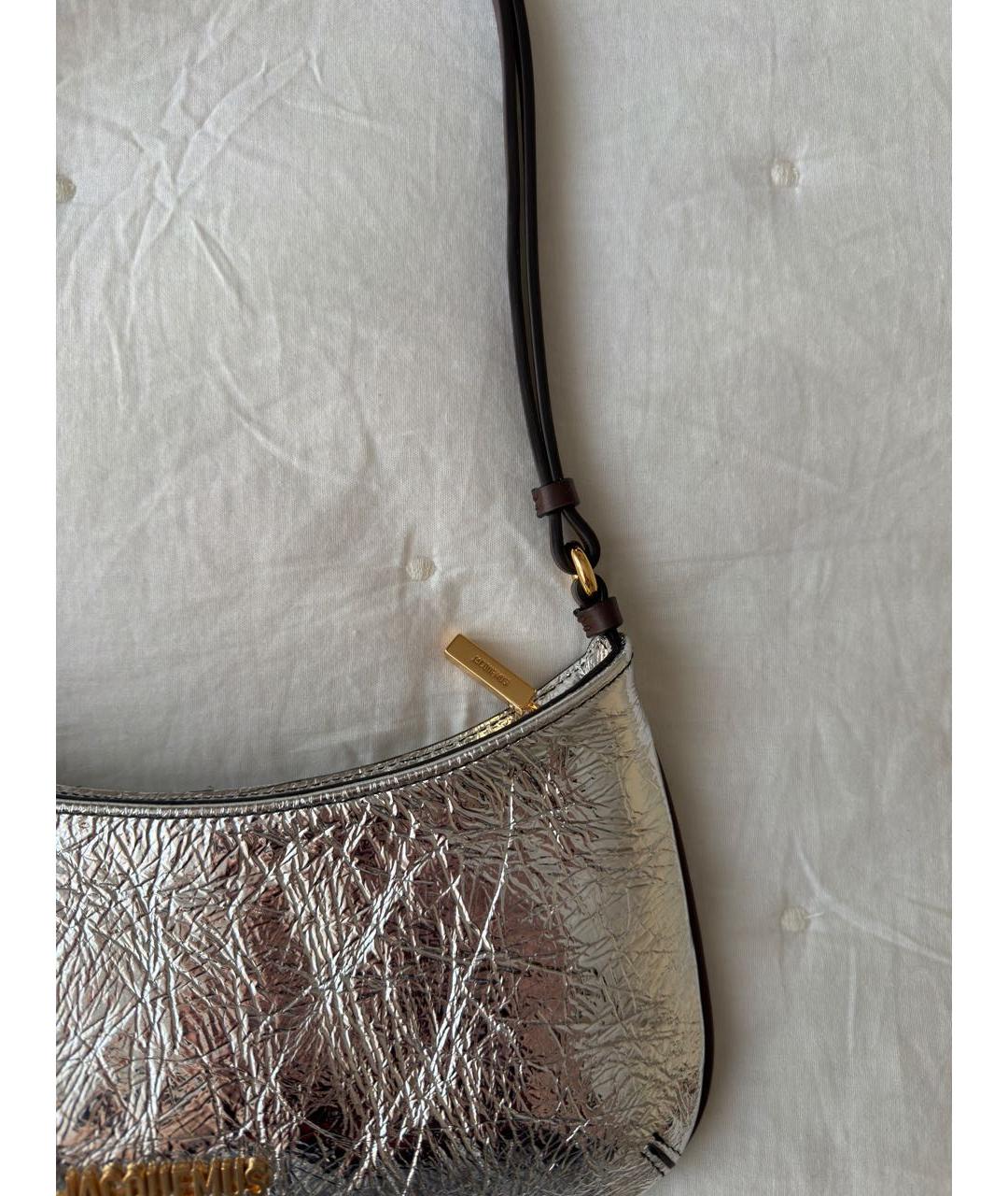 JACQUEMUS Серебряная кожаная сумка с короткими ручками, фото 4