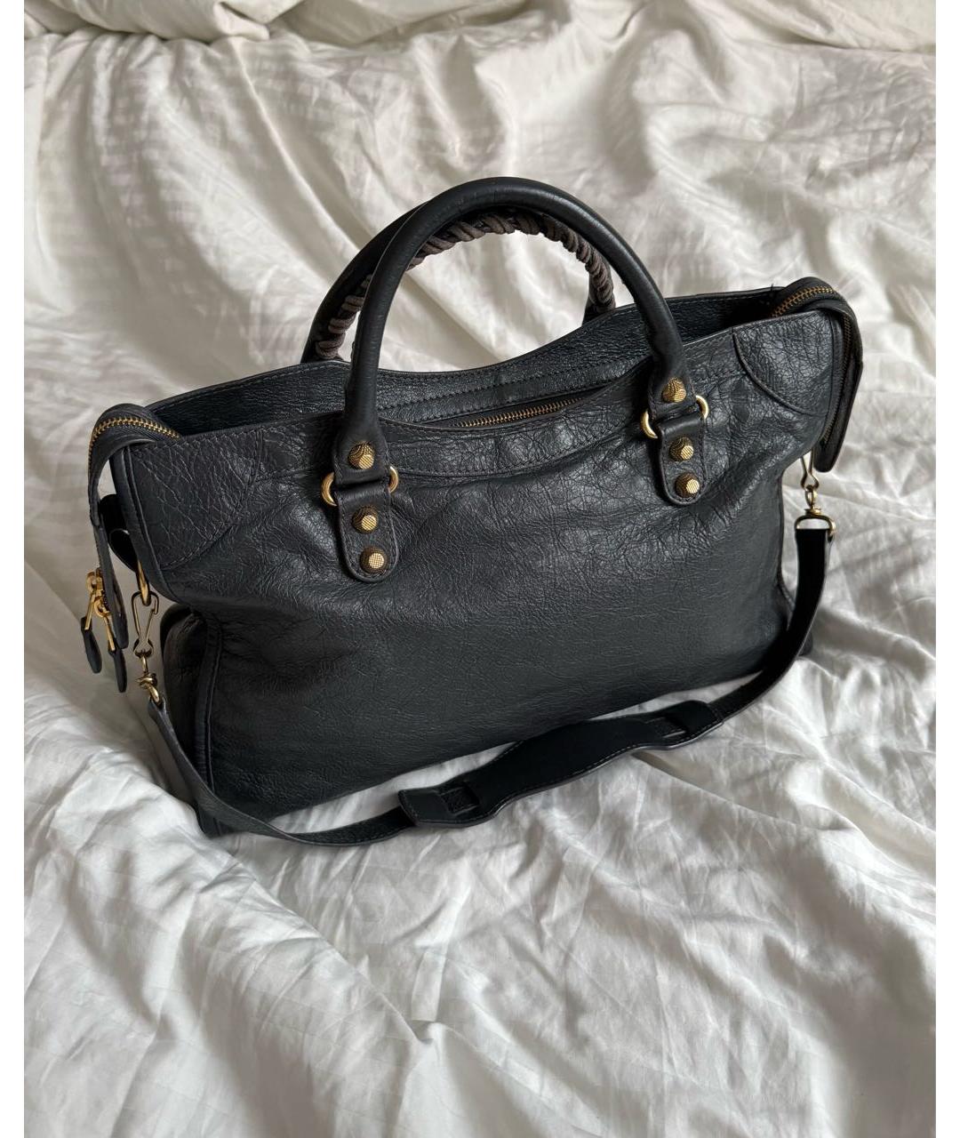 BALENCIAGA Серая кожаная сумка с короткими ручками, фото 2