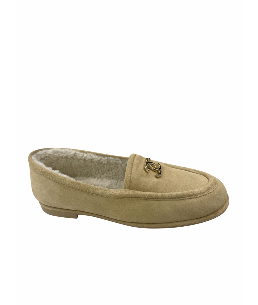 CHANEL Бежевые замшевые мокасины, фото 1